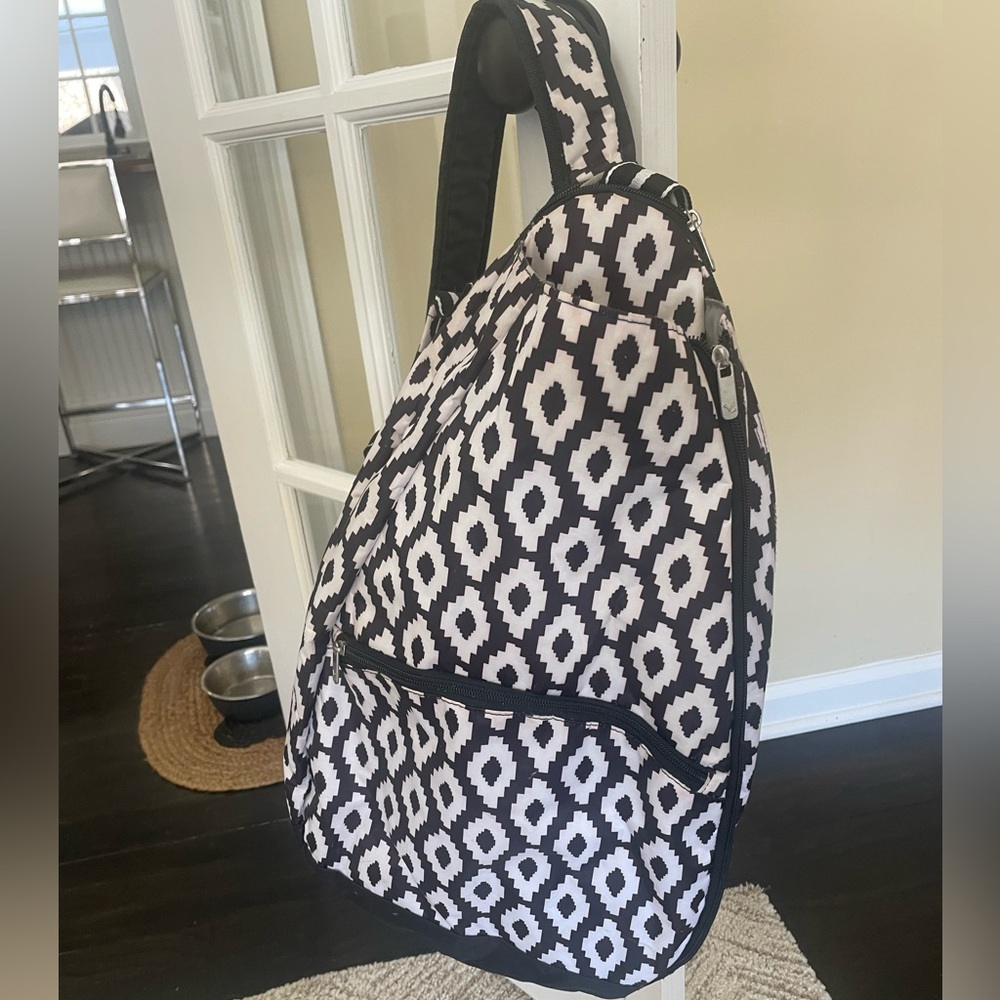 Tennis bag - holds 2 racquets